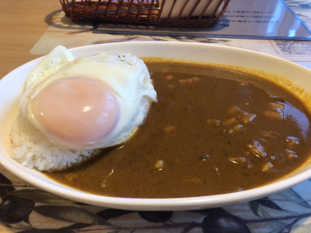 カレー屋ジャック 大辛 目玉焼きトッピング
