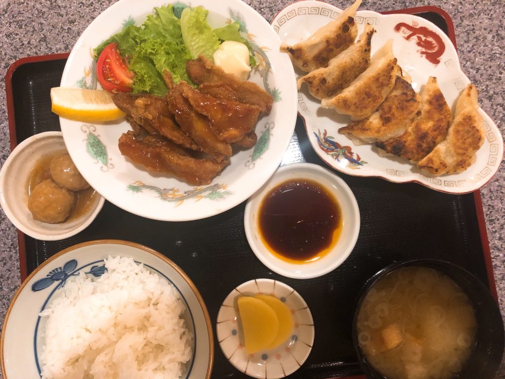 八方亭 トントロ竜田揚げ定食と餃子