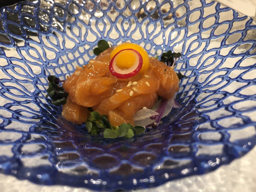 20200324 函館うに むらかみ　サーモンのユッケ