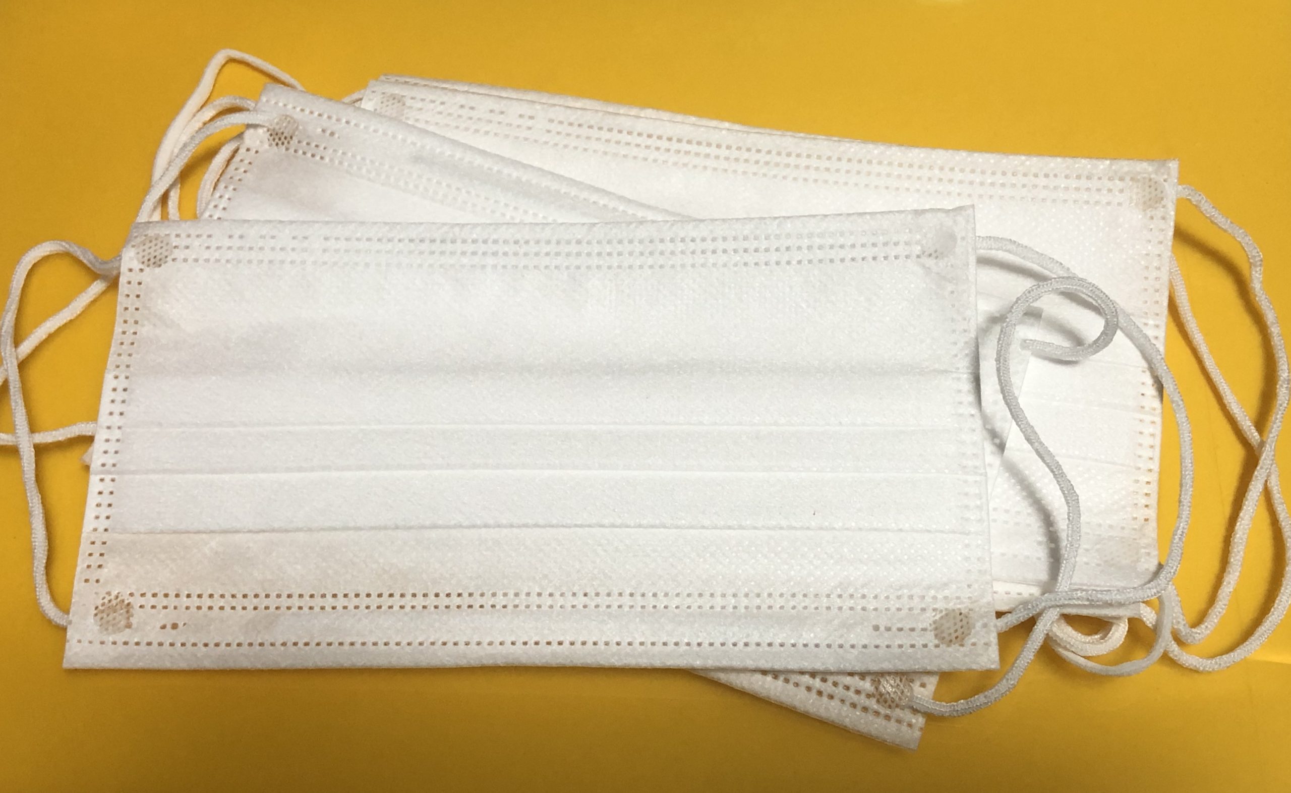 いぇ〜ぃ！　マスクが届きました！