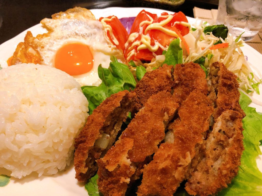 瑞穂　メンチカツプレート