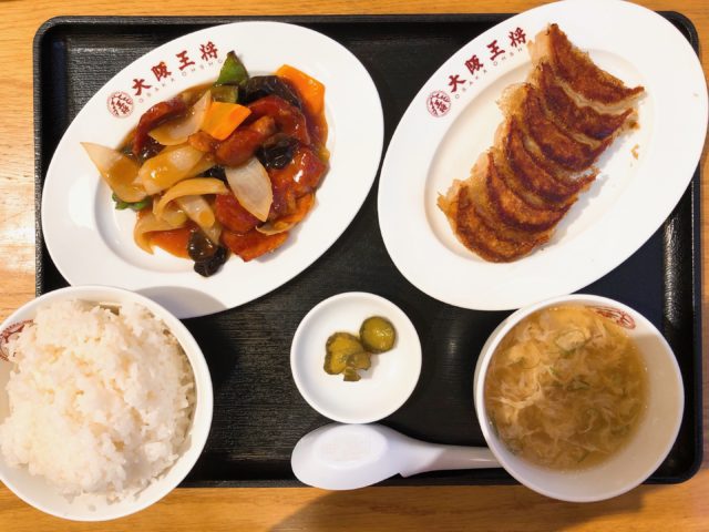 大阪王将　酢豚定食餃子付き