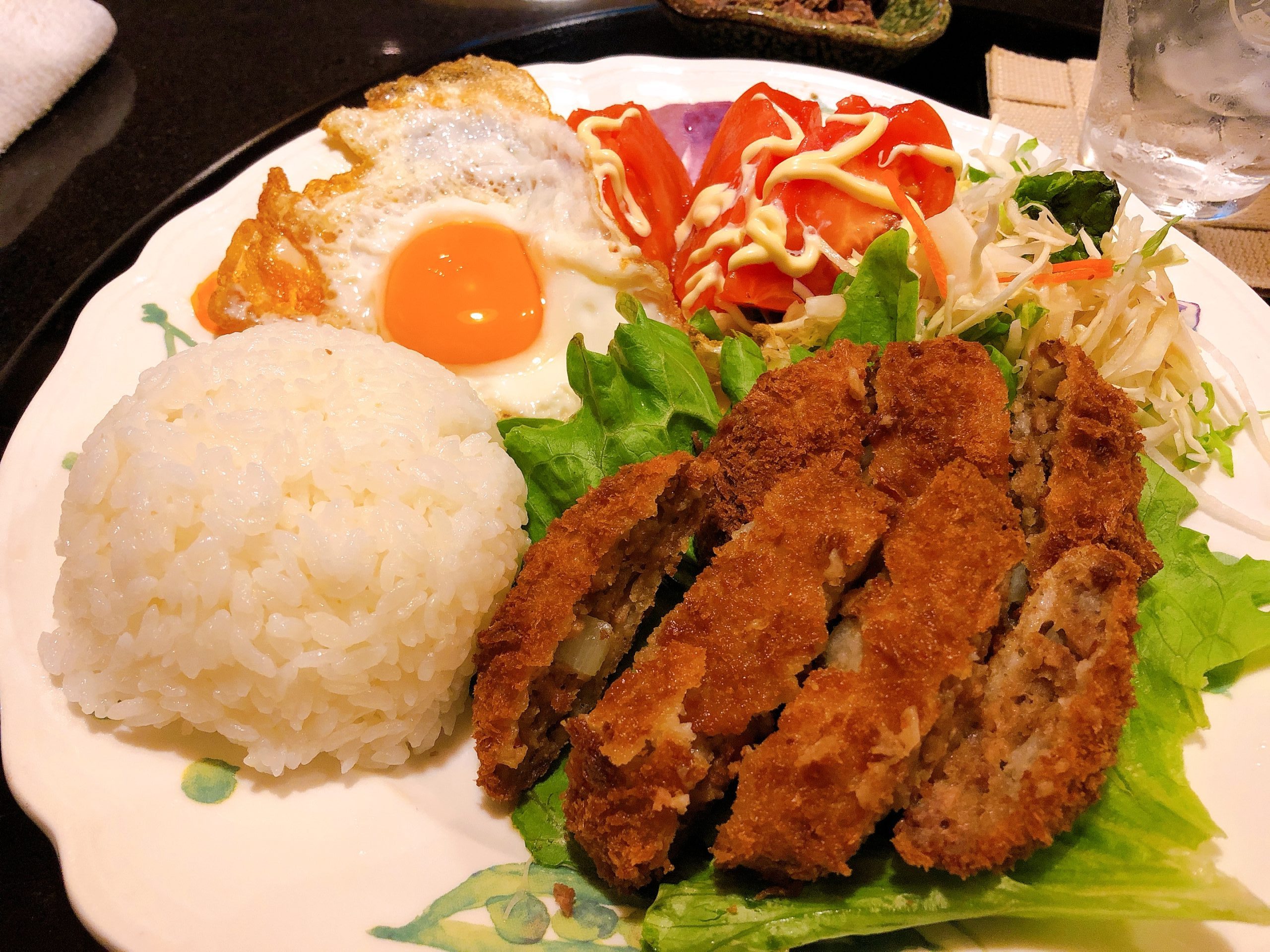 瑞穂　メンチカツプレート