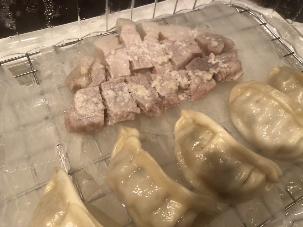 ネイル後の夜ゴハン　シメ餃子