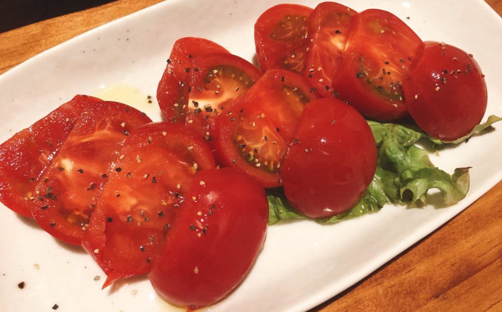 居酒屋 実菜　フルーツトマトサラダ