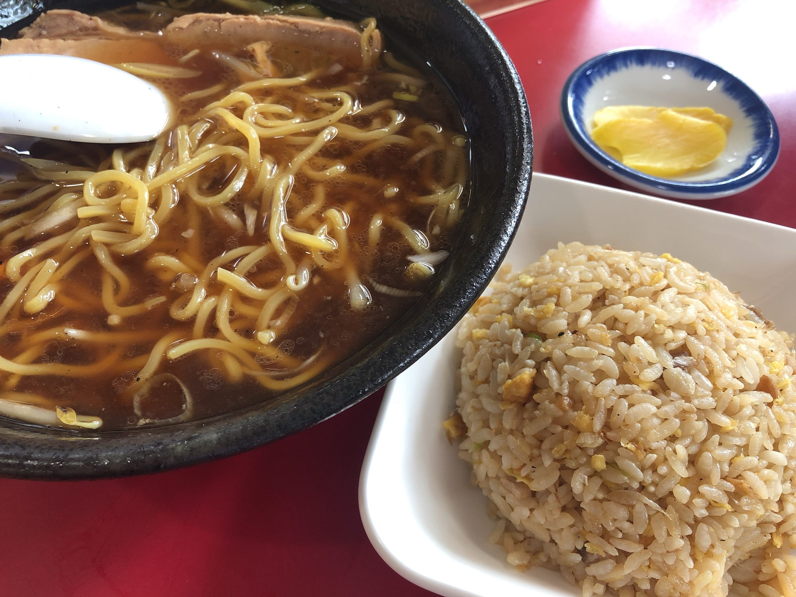 昼ゴハンは八宝園で