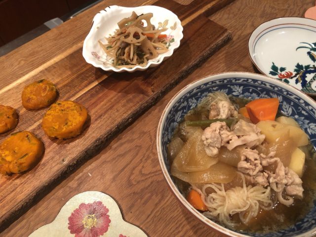 20201022 ネイル後の夜ゴハン　メイン待ち