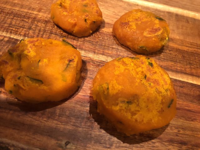 20201022 ネイル後の夜ゴハン　焼きかぼちゃ餅