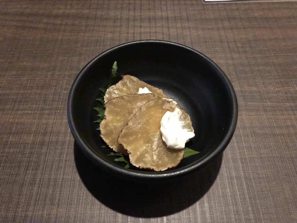 表びんごや　お通し(いぶりがっことクリームチーズ)