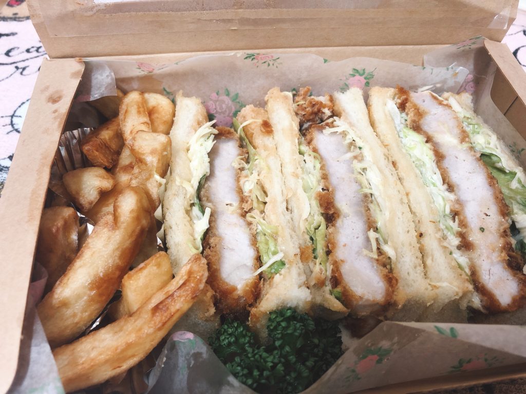 cafe akira カツサンド