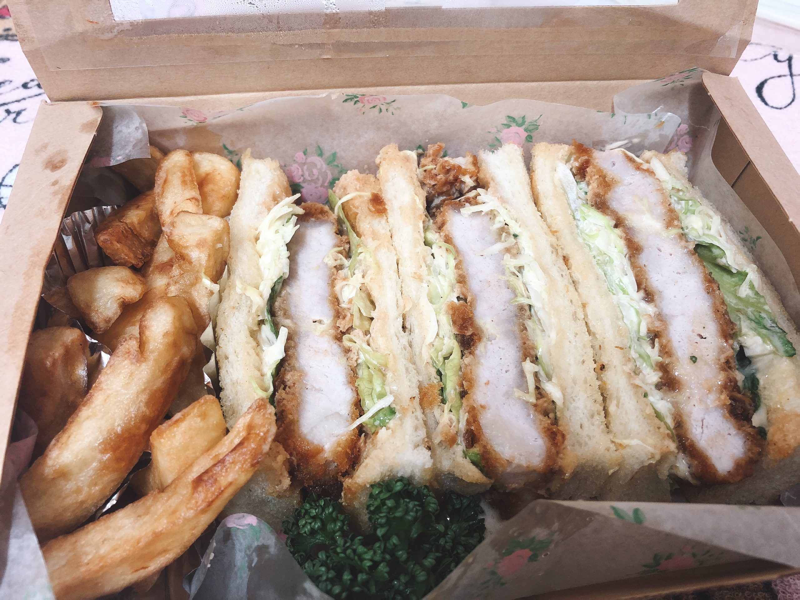 昼ゴハンはデリバリー