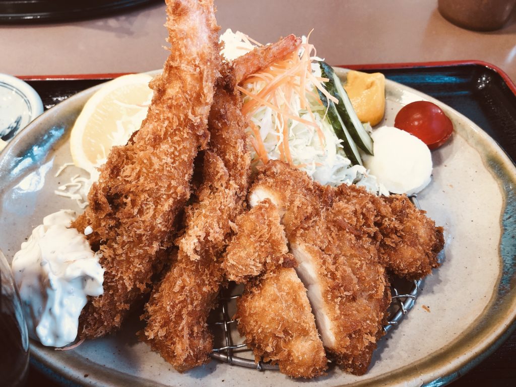 函館とんき 五稜郭支店　海老フライ チキンカツ盛り合わせ定食