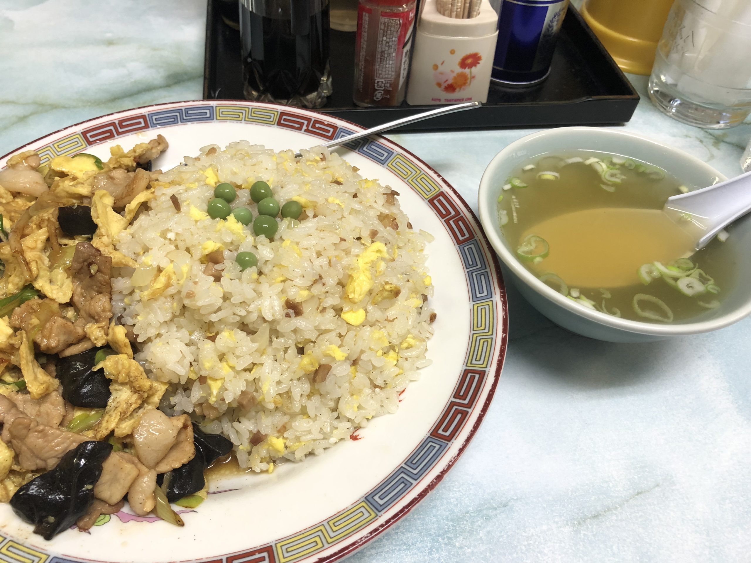 夜ゴハンは中和廊で