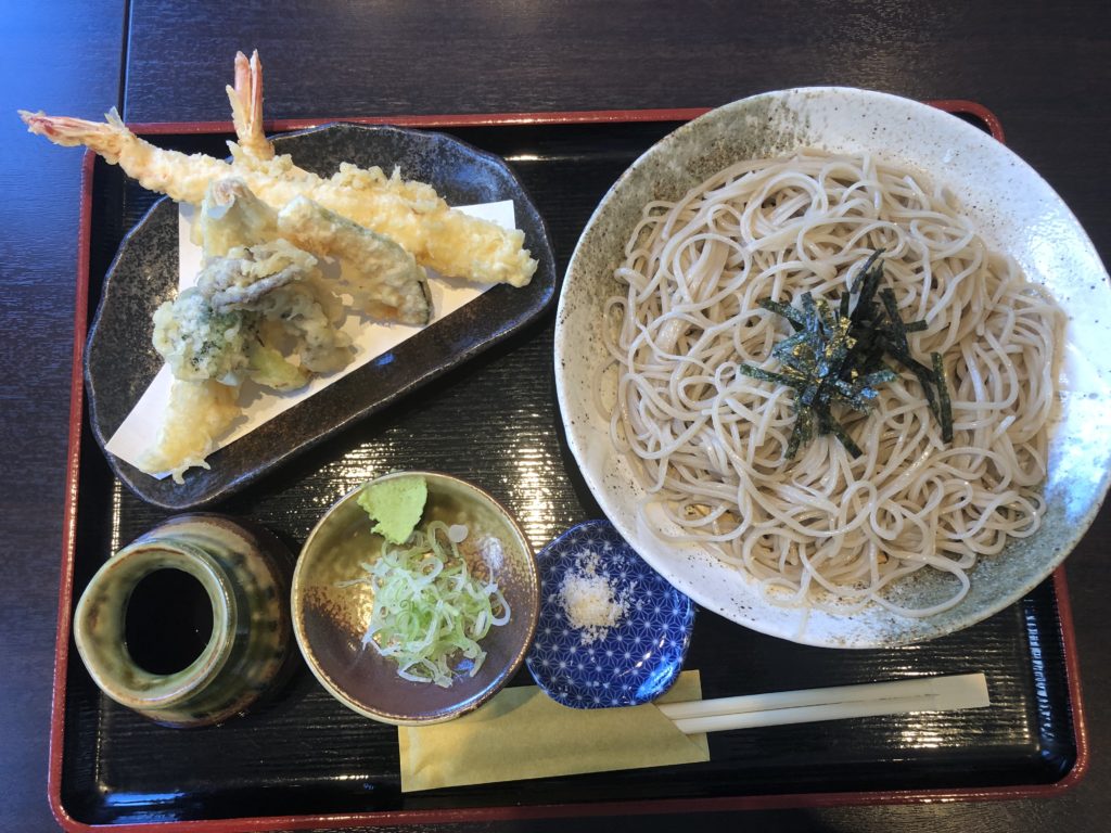 手打ちそば 尾道　天ざるそば