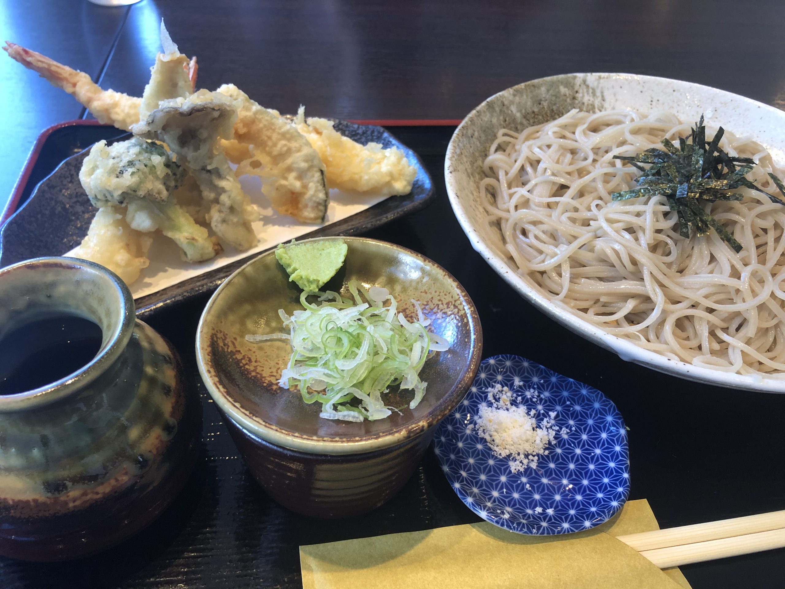 昼ゴハンお蕎麦です