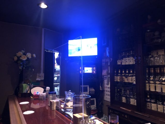 スナック 華ぐるま カウンター