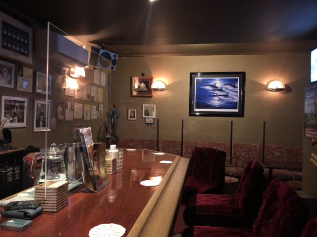 スナック 華ぐるま カウンター