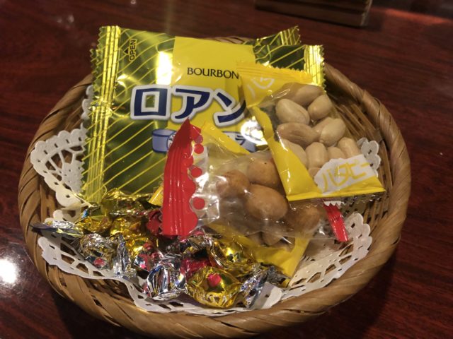 スナック 華ぐるま カウンター