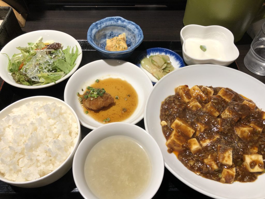 中華レストラン杏梨　杏梨セット　四川激辛麻婆豆腐