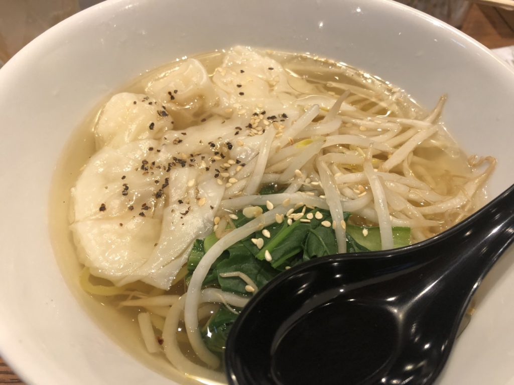 王擔 キラリス函館駅前店 塩ワンタン麺