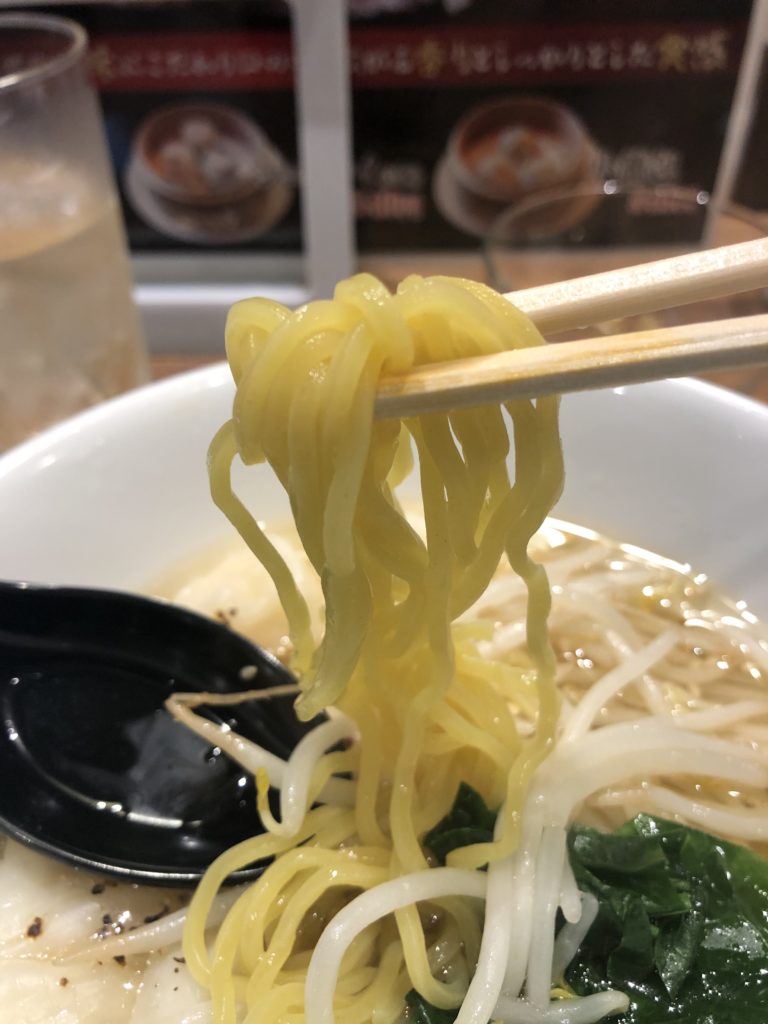 王擔 キラリス函館駅前店 塩ワンタン麺