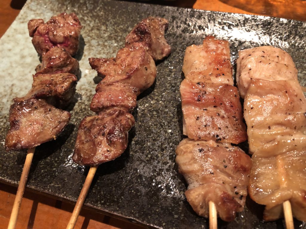 焼鳥DINING TEN 　串焼き 白レバーと皮